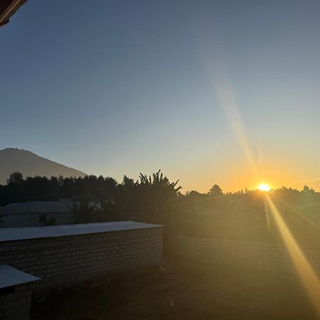 Seven Seven B&B Arusha Buitenkant foto