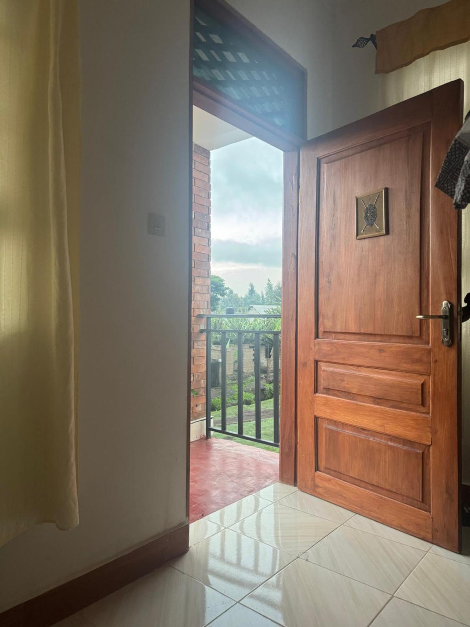 Seven Seven B&B Arusha Buitenkant foto