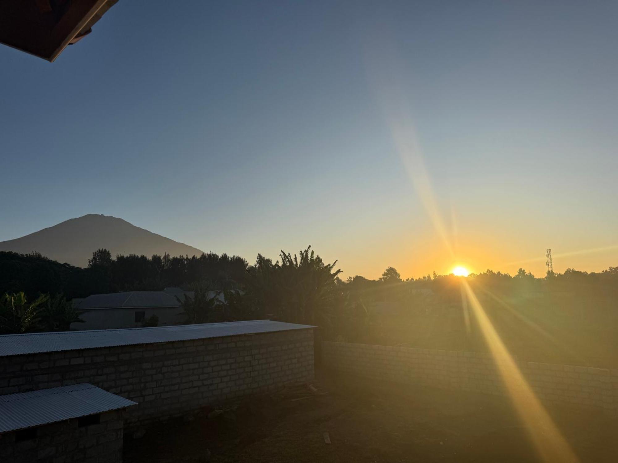 Seven Seven B&B Arusha Buitenkant foto